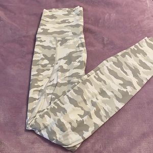 Aerie Camo leggings
